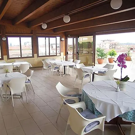 Tessarin 3* Taglio di Po